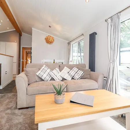 Loubi's Lakeside * Windermere