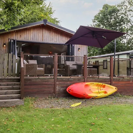 Loubi's Lakeside Holiday home Windermere