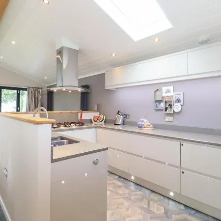 度假居 Loubi's Lakeside