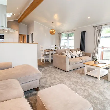 Loubi's Lakeside Windermere