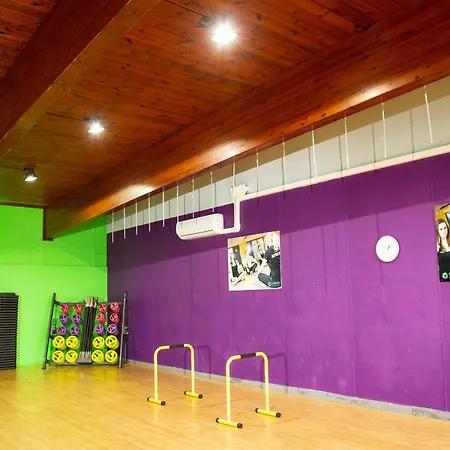 Loubi's Lakeside 度假居 *