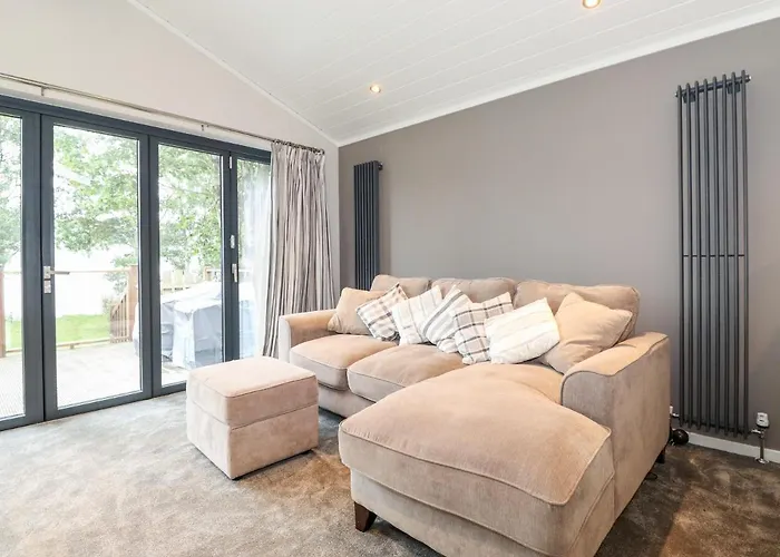 Loubi's Lakeside * Windermere