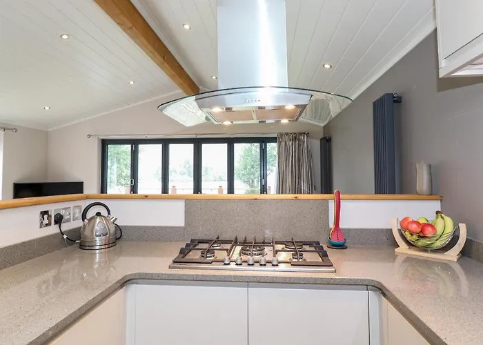 Loubi's Lakeside Feriehus