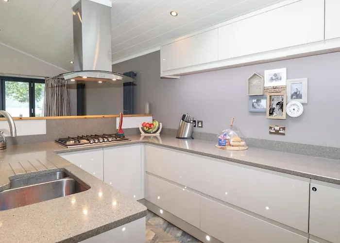 Loubi's Lakeside Feriehus